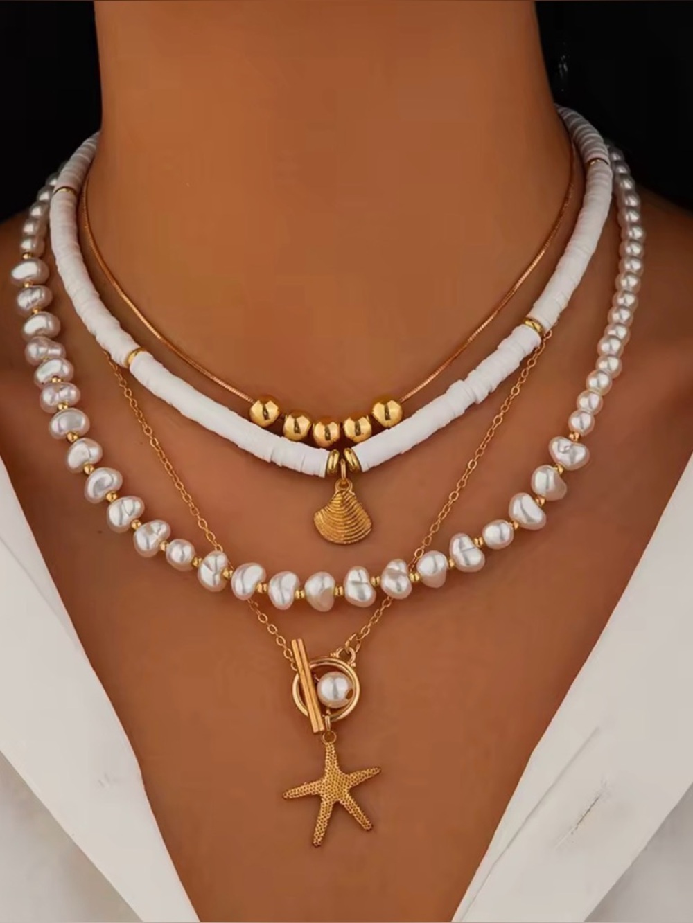 ✨ 4-Piece Layered Starfish & Shell Necklace Set ✨ - Picture 3 of 7